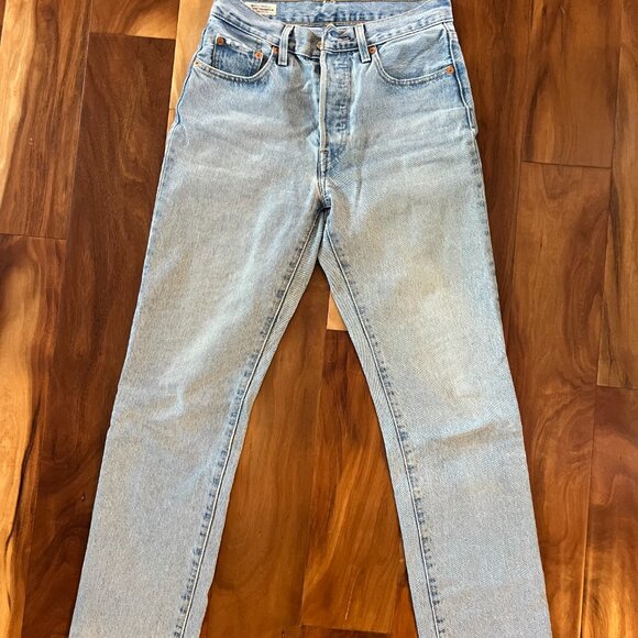 Levi's Jeans - Picture 2 of 4